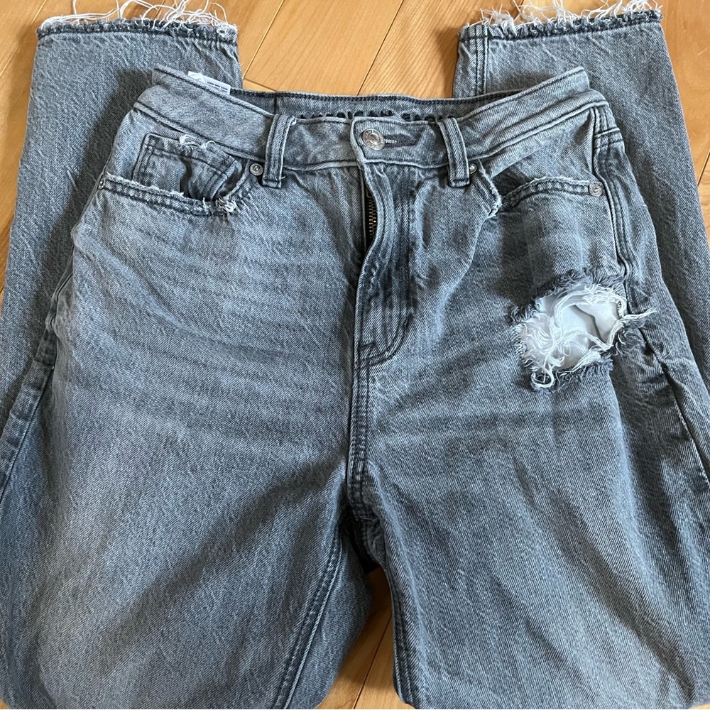 AE Ripped Gray Mom Jeans